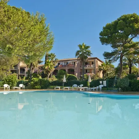 Resort La Pinede S4 *